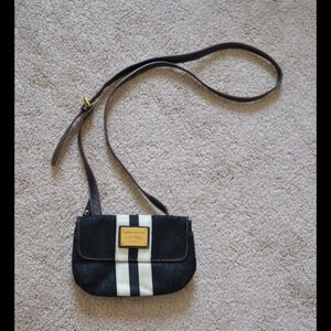 NWOT Tommy Hilfiger cross body bag